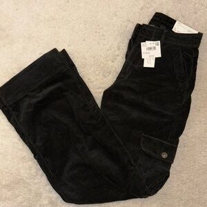 Black Corduroy American Eagle High Rise Cargo Pants
